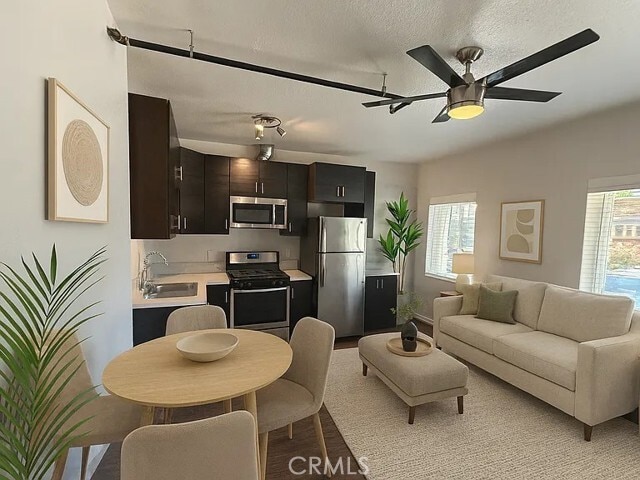 Primary Photo - 601 Linden Ave