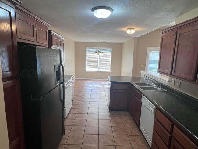 Building Photo - Sale or Lease Home in Tradewinds