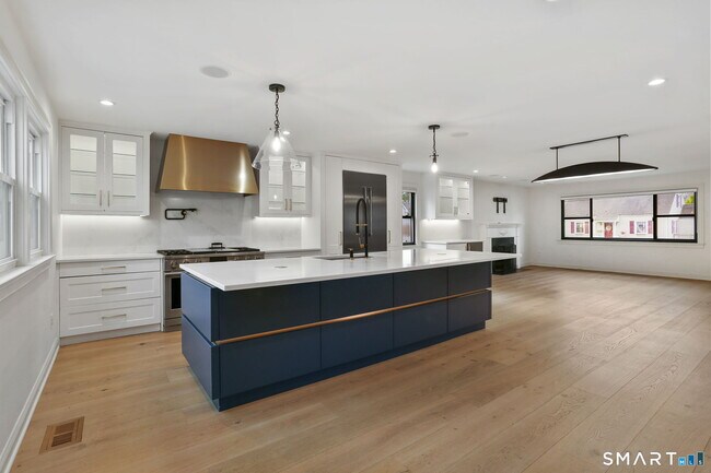 Building Photo - 86 New St