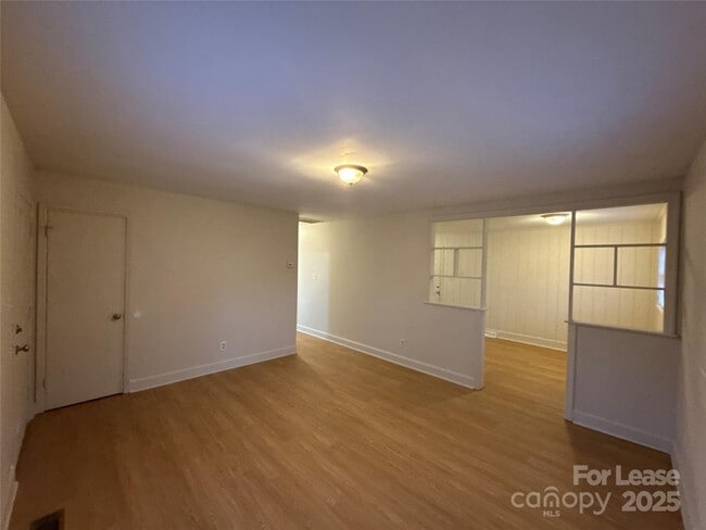 Building Photo - 4409 Brooktree Dr