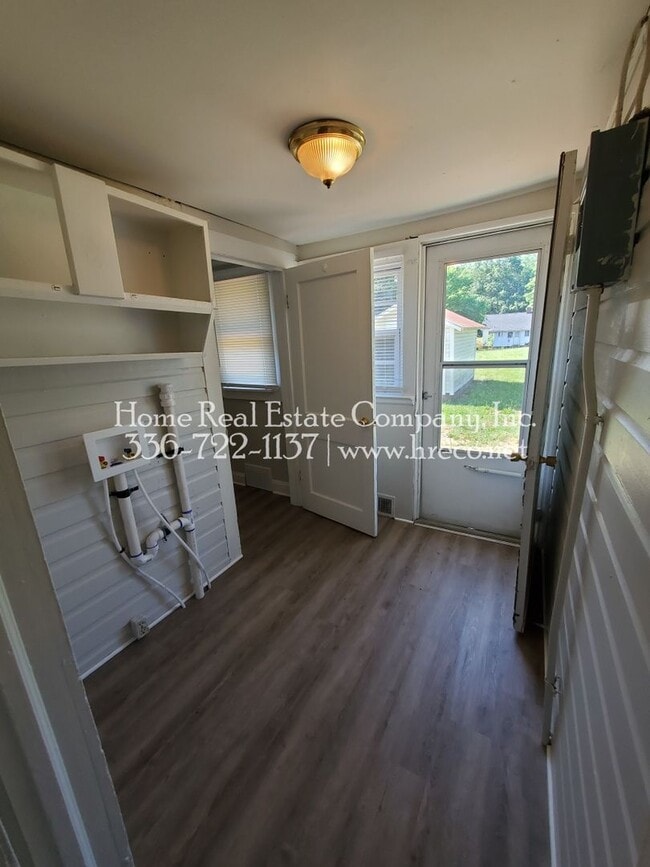Building Photo - 343 Alspaugh Dr