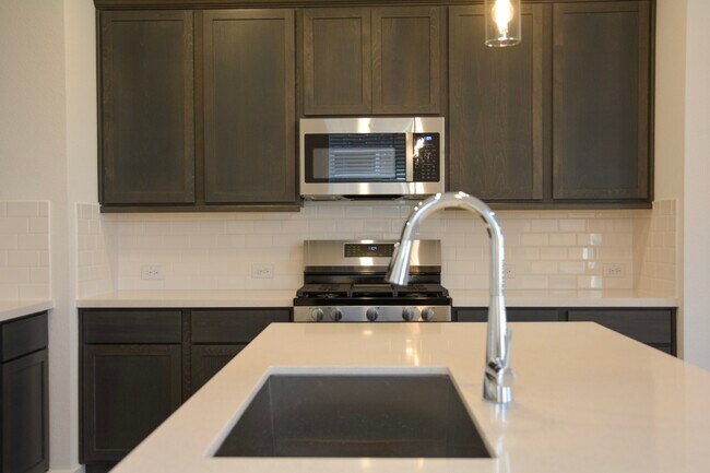 Building Photo - 18226 Norwood Groves Dr