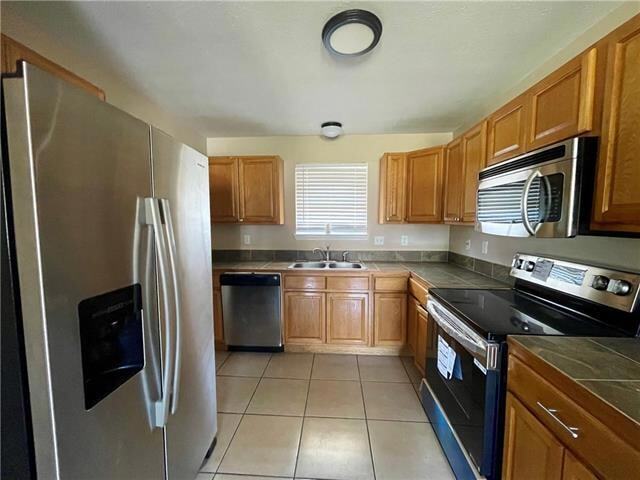 Building Photo - 114 8th St