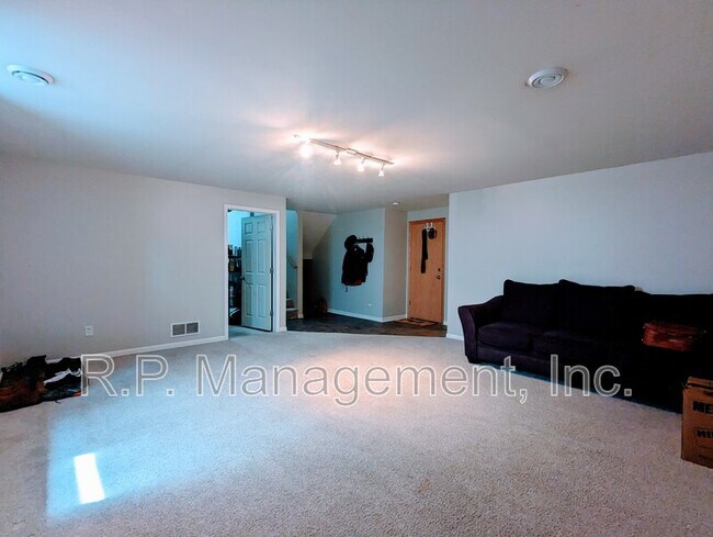 Building Photo - 3128 Lyndale Ave S