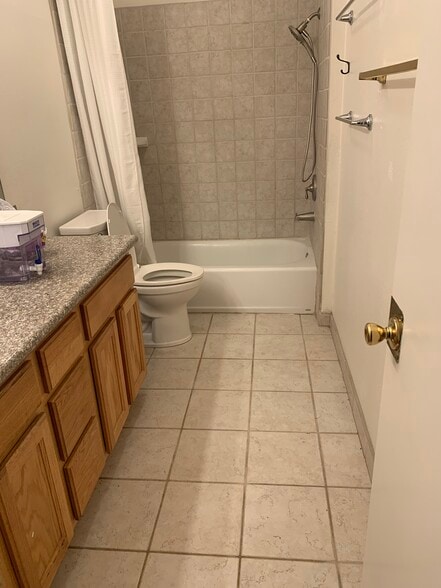 Building Photo - 106 N Chapel Ave