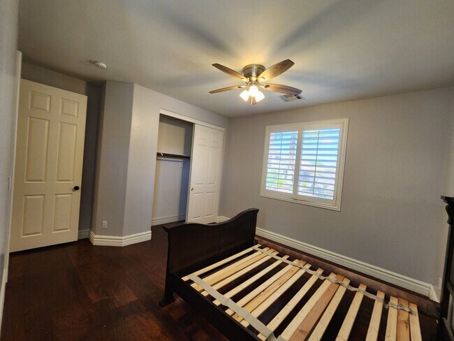 Building Photo - Beautifully Upgraded Southern Highlands Ga...