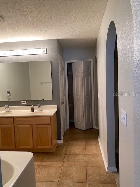 Building Photo - 10524 Laxton St