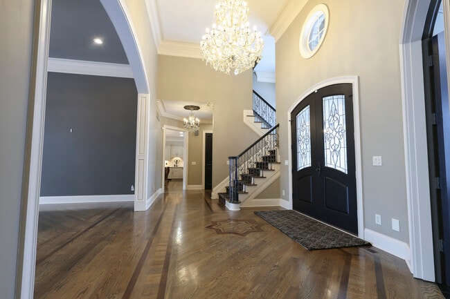 Building Photo - 9020 Whisperinghill Dr