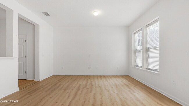 Building Photo - 217 Sand Oak Blvd