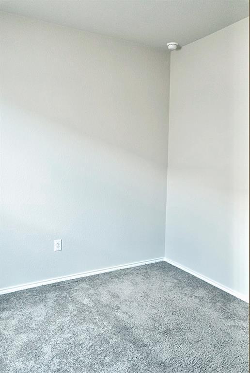 Building Photo - 211 Pitkin Dr