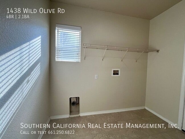 Building Photo - 1438 Wild Olive Rd