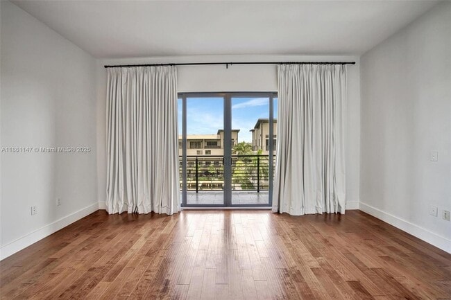 Building Photo - 164 SE 4th Terrace