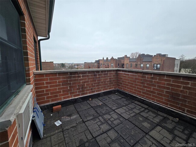 Building Photo - 83-71 116th St