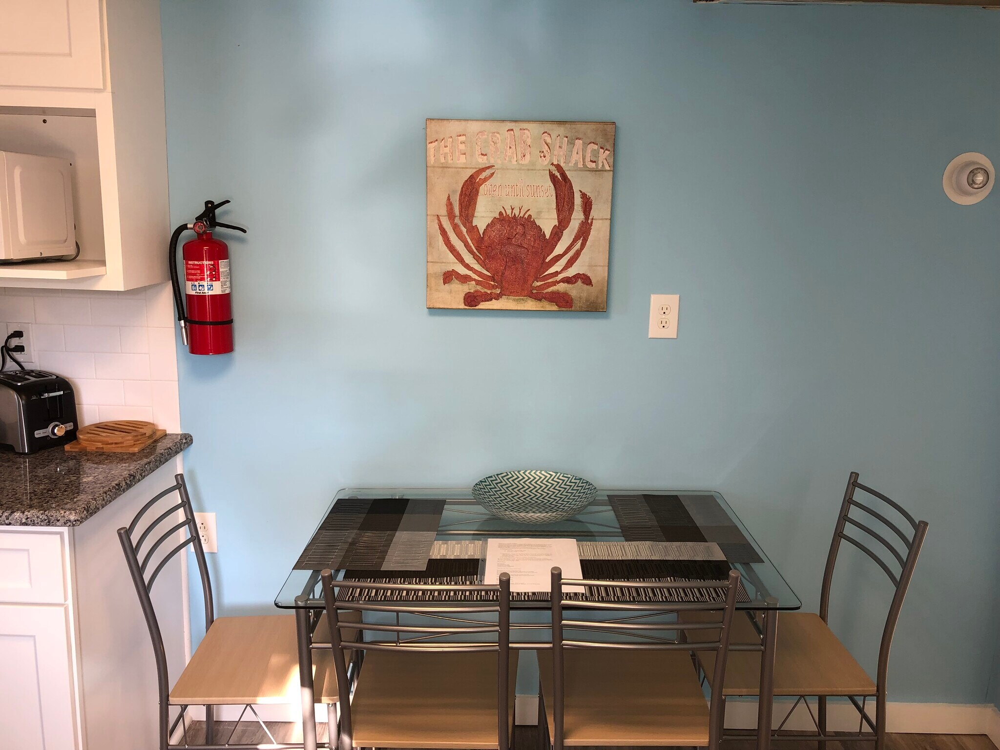 Building Photo - 215 Grant Ave