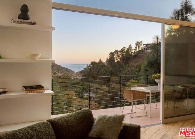 Building Photo - 2500 Zorada Dr