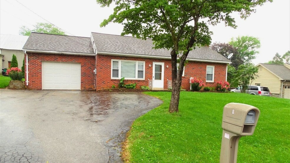 Building Photo - 8 S Farmersville Rd