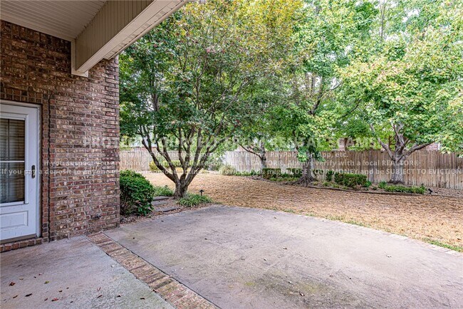 Building Photo - 4003 NE Cadbury Ave
