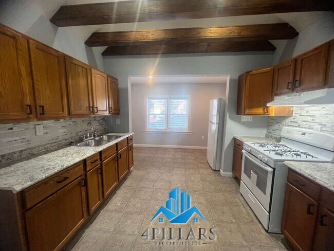 Building Photo - 5647 Sohl Ave