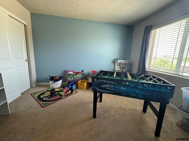 Building Photo - 2109 Oriole Dr