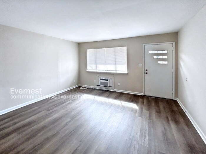 Building Photo - 7740 Rugby Ave