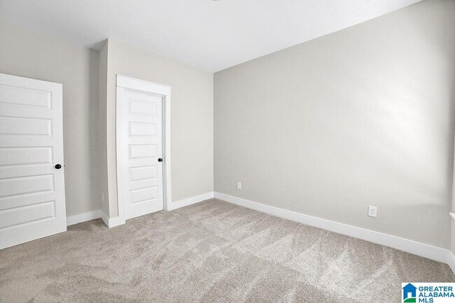 Building Photo - 3925 Sydney Dr