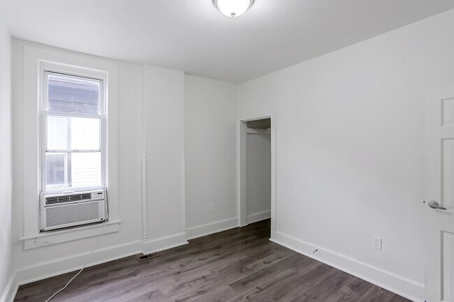 Building Photo - 3016 Stout St