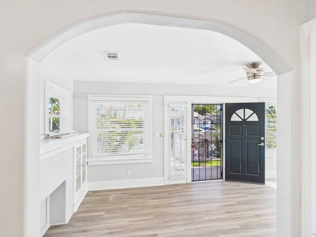 Building Photo - Now Leasing: Private Cottage at The Gardens on Bancroft – Full of Vintage Charm!