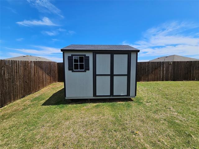 Building Photo - 2220 Rosemary Wy