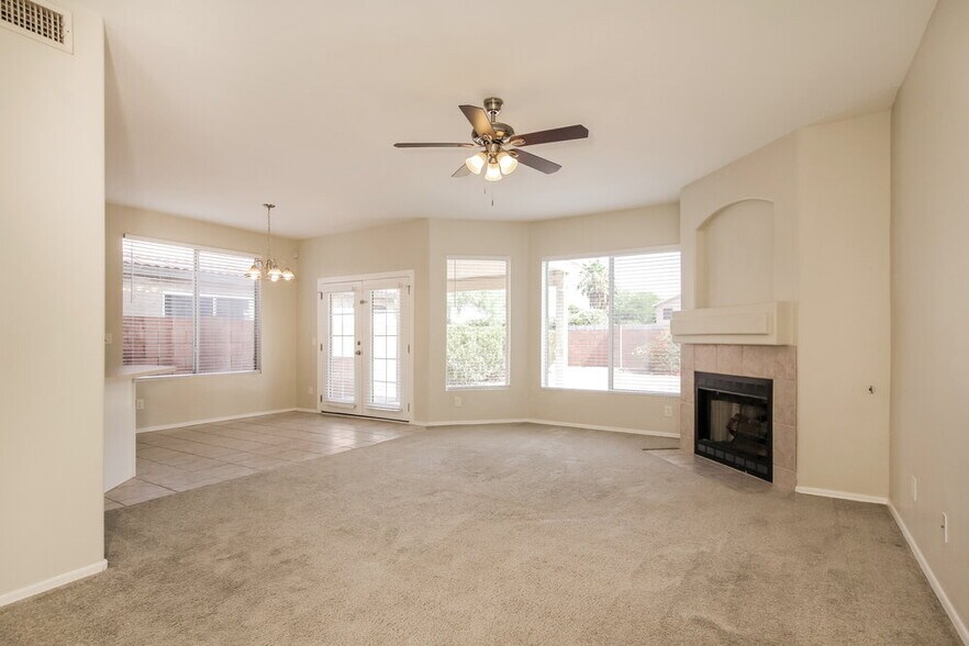 Building Photo - 3142 E Kristal Way