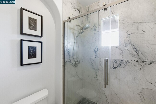 Building Photo - 1041 S Wedgewood Rd