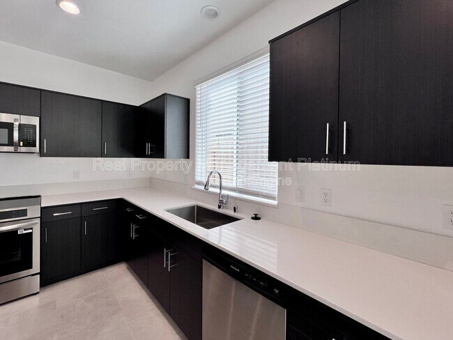 Building Photo - 2891 E Tierra Dr