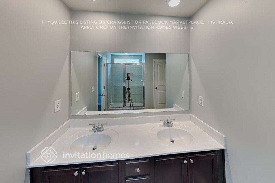 Building Photo - 4937 Fawnwood Dr