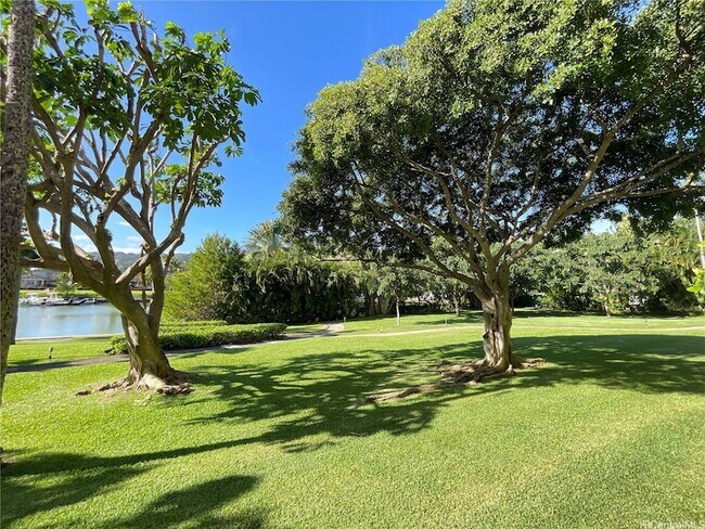 Building Photo - 500 Lunalilo Home Rd