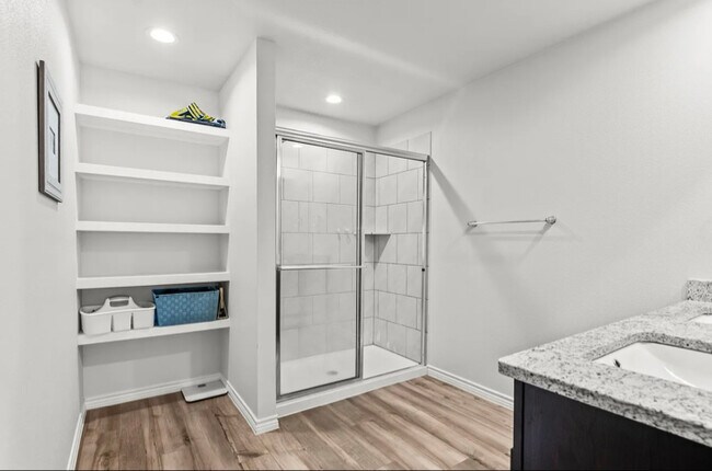 Building Photo - 7302 Star Gazer Dr