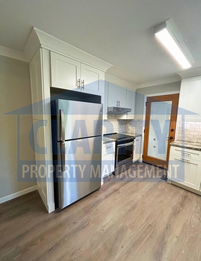 Building Photo - Charming 3-Bedroom Home in Central Cleveland