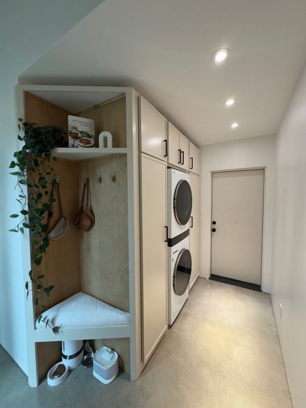 Building Photo - 2809 Casberg-Burroughs