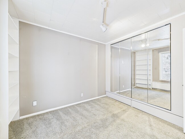 Building Photo - 820 Smythe St