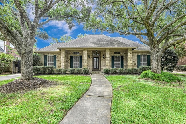 Primary Photo - 1438 Crescent Green Dr