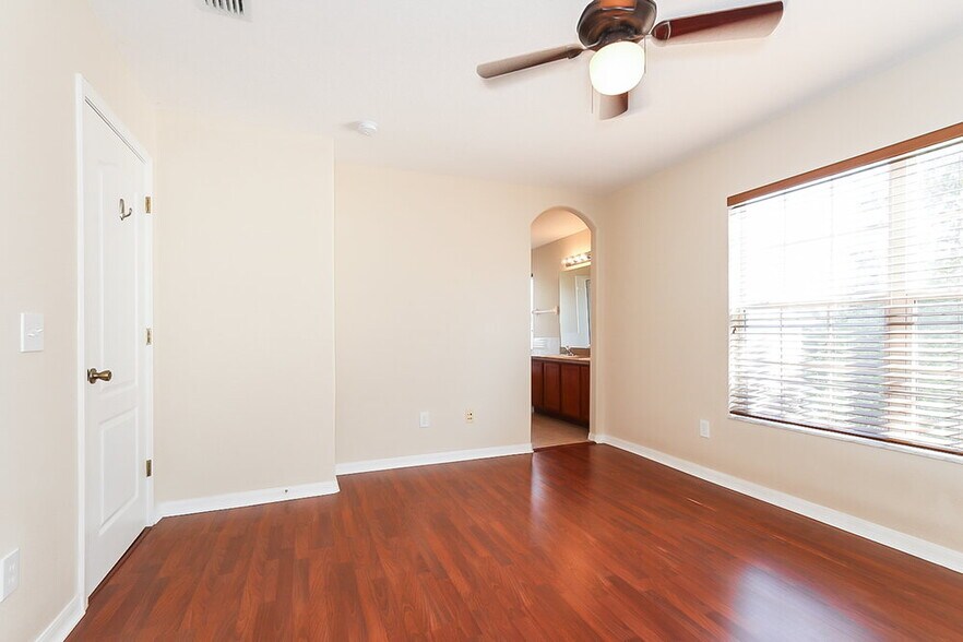 Building Photo - 16217 Bridgewalk Dr