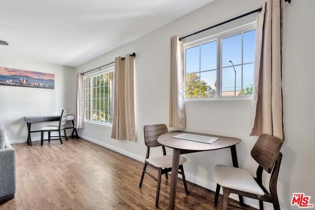 Building Photo - 932 Wilcox Ave