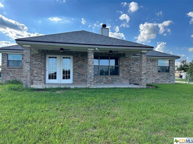 Building Photo - 502 Irish Ln