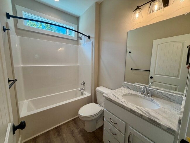 Building Photo - 319 Merifield Dr
