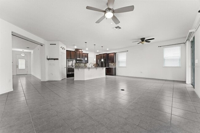 Building Photo - 11472 Wakeworth St