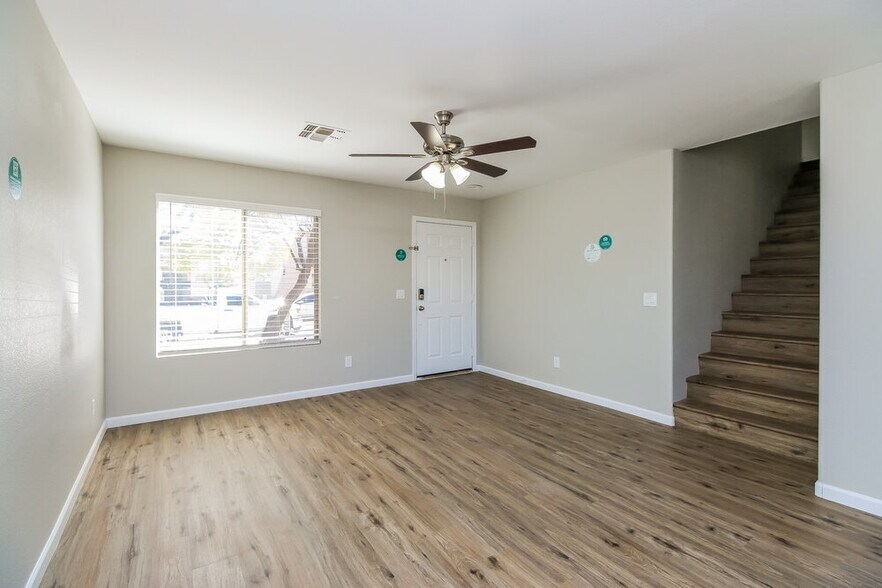 Building Photo - 1198 E Dust Devil Dr