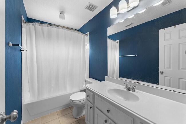 Building Photo - 1615 Noble Pointe Dr