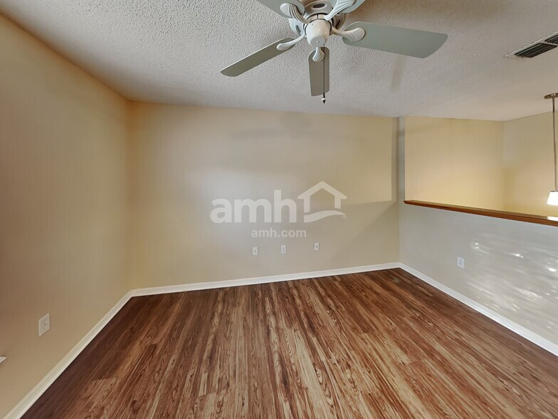 Building Photo - 12916 Parkington Dr