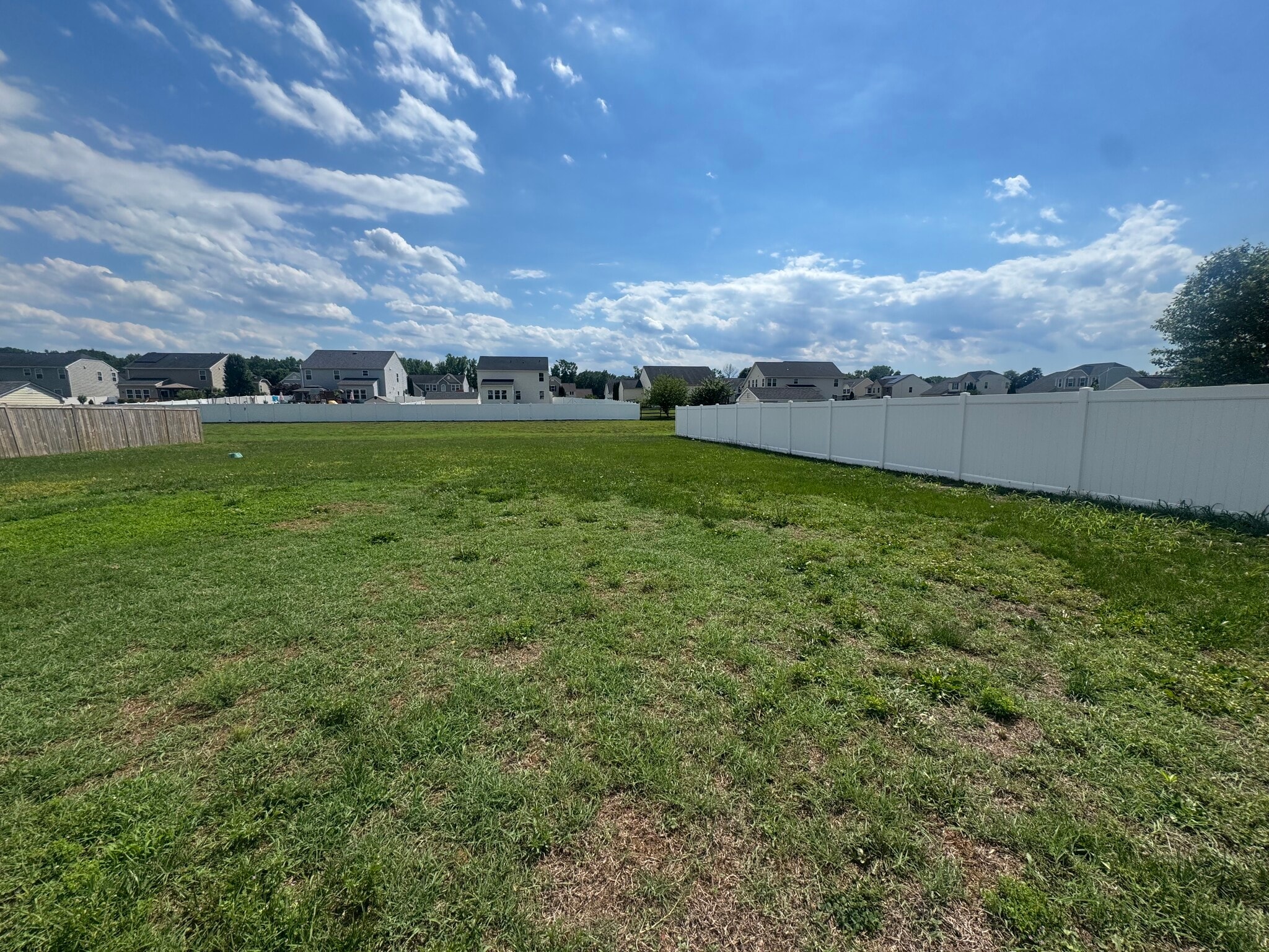 Building Photo - 2410 Walthall Ct