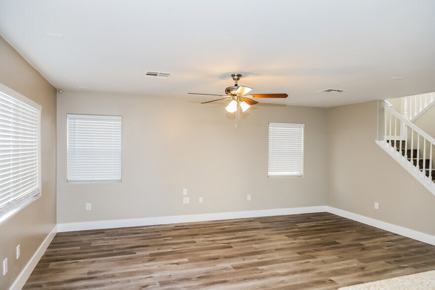 Building Photo - 7310 Prussian Green St