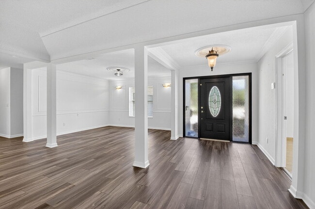 Building Photo - 1012 W Camino Real