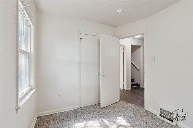 Building Photo - 9108 Archdale St
